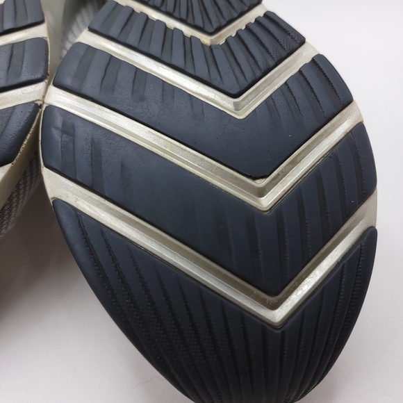 Brooks Levitate DNA AMP Gray Silver‎ Running Shoes 1202581B131 Women's Size 9.5 - Picture 2 of 7